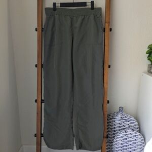 Chico's Women's Sage Green Casual Pants - Size 1